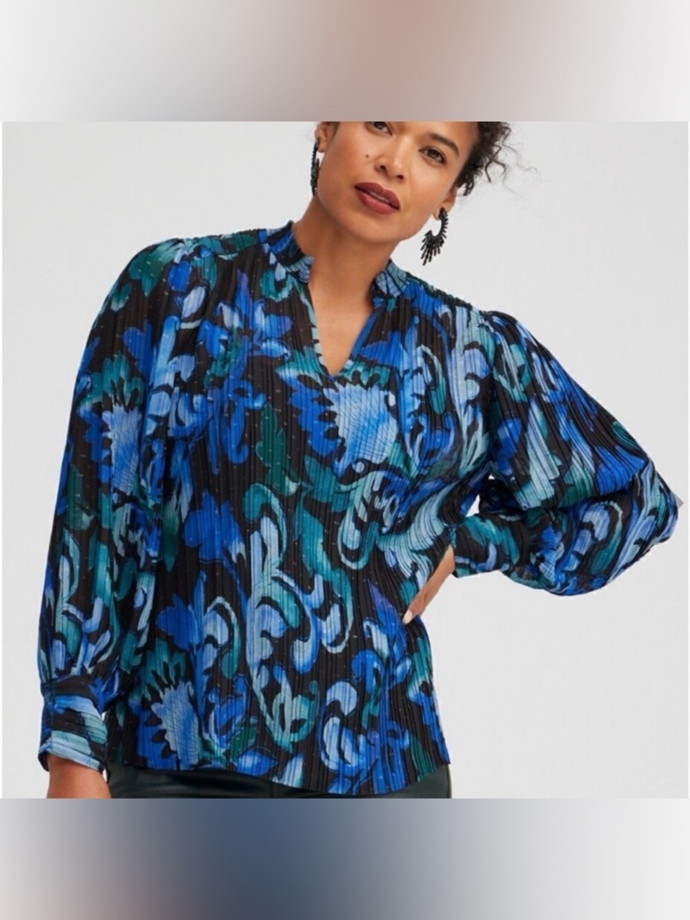 Chico's Scroll print pleated shimmer detail blouse sheer size: 1 (8)